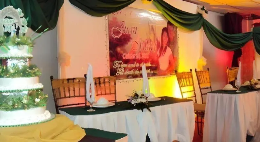 My Hotel Davao City 3*,