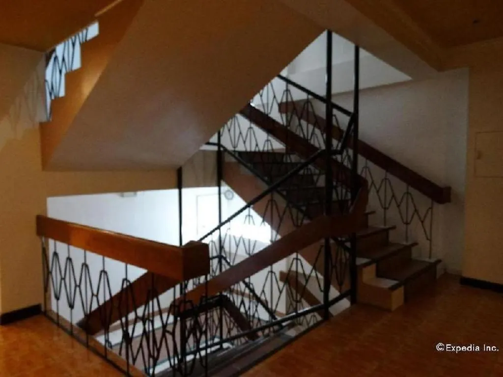 My Hotel Davao City 3*,